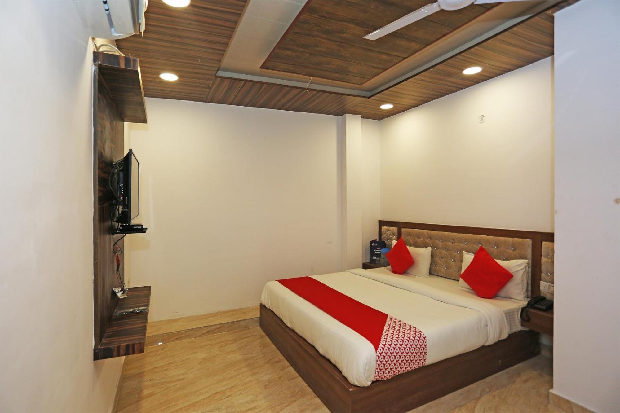 Hotel Rosewood Inn Rājpur Buitenkant foto