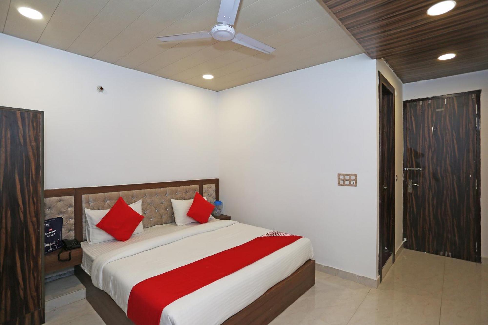 Hotel Rosewood Inn Rājpur Buitenkant foto