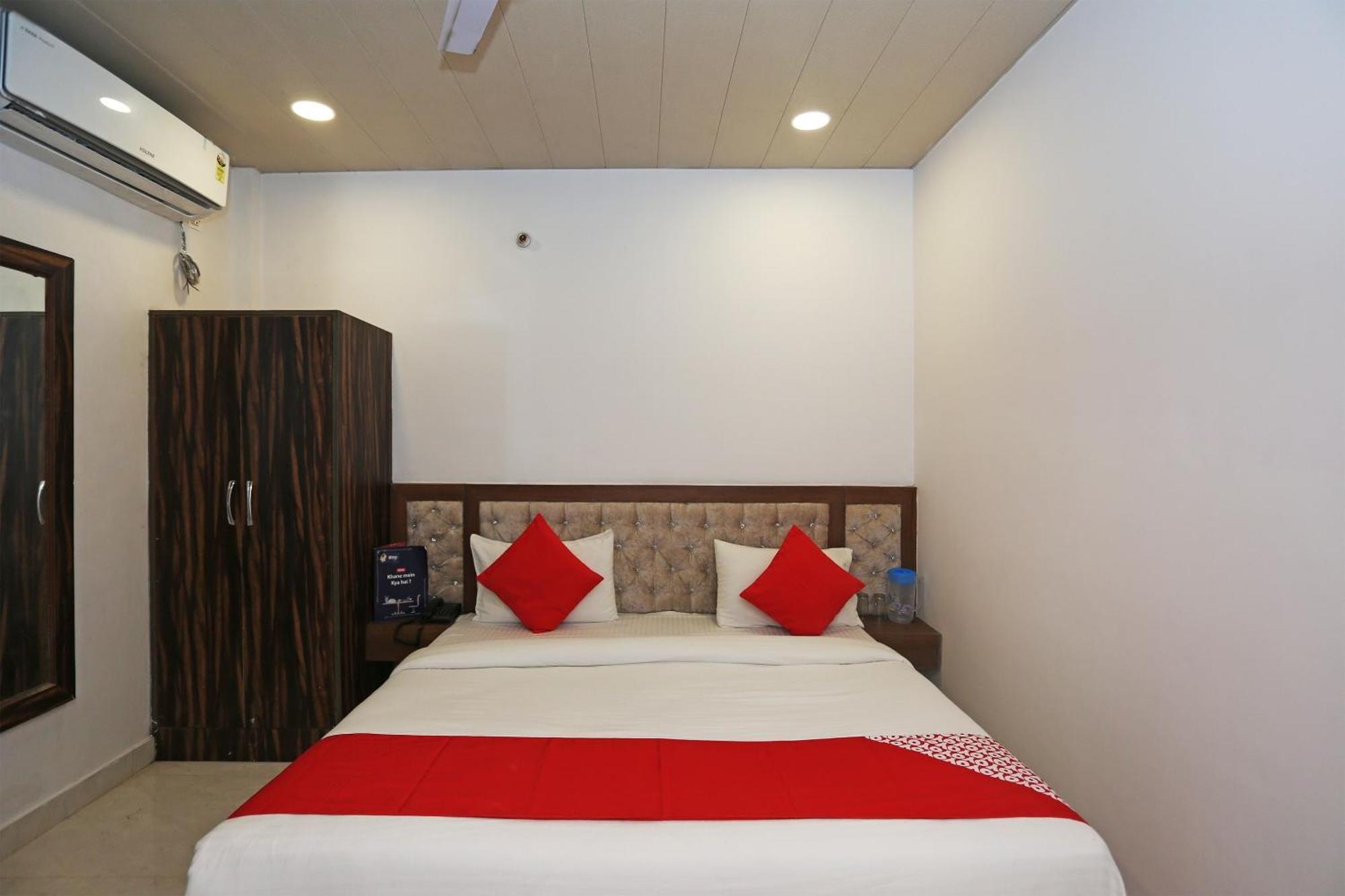 Hotel Rosewood Inn Rājpur Buitenkant foto
