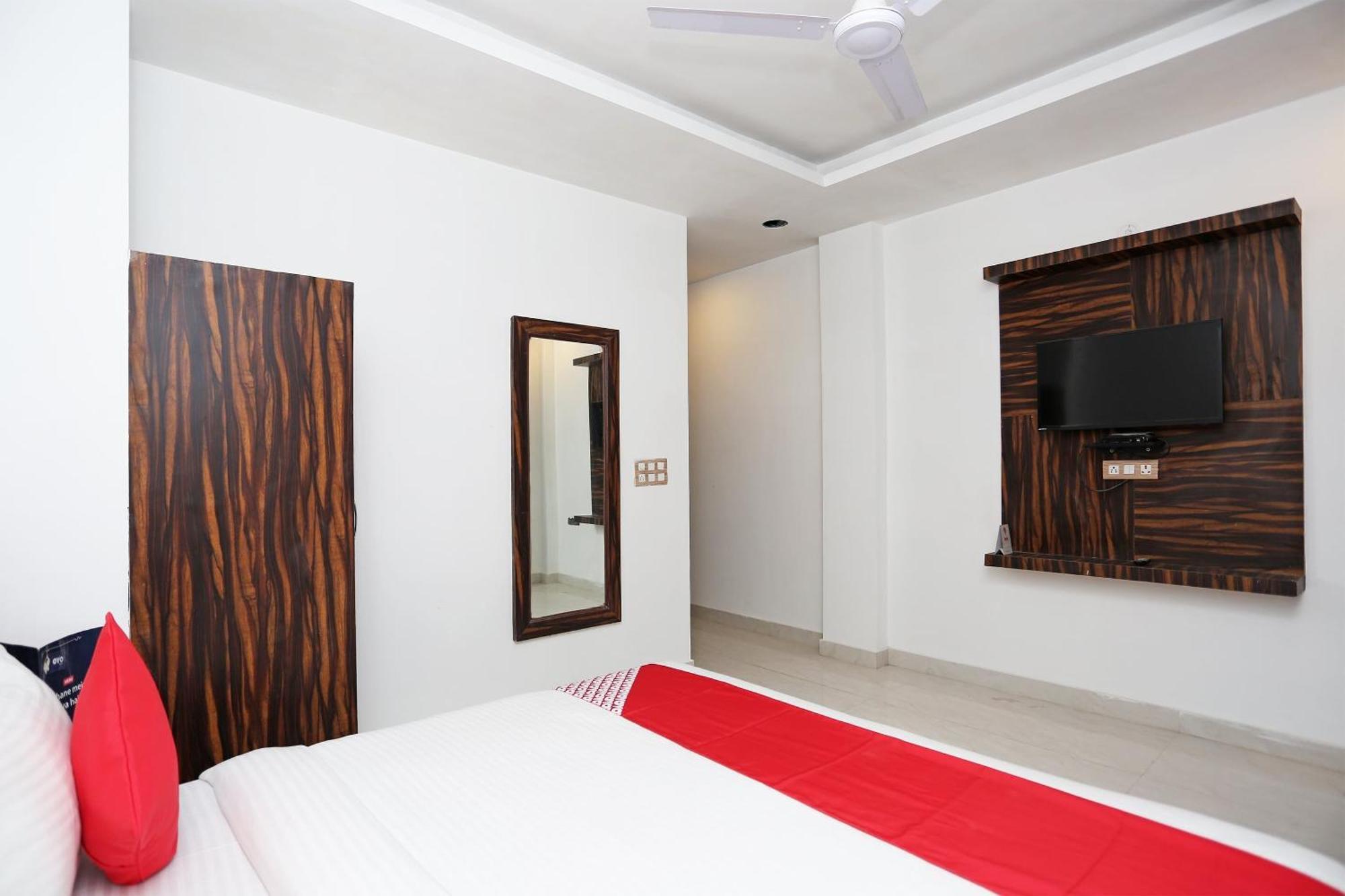 Hotel Rosewood Inn Rājpur Buitenkant foto